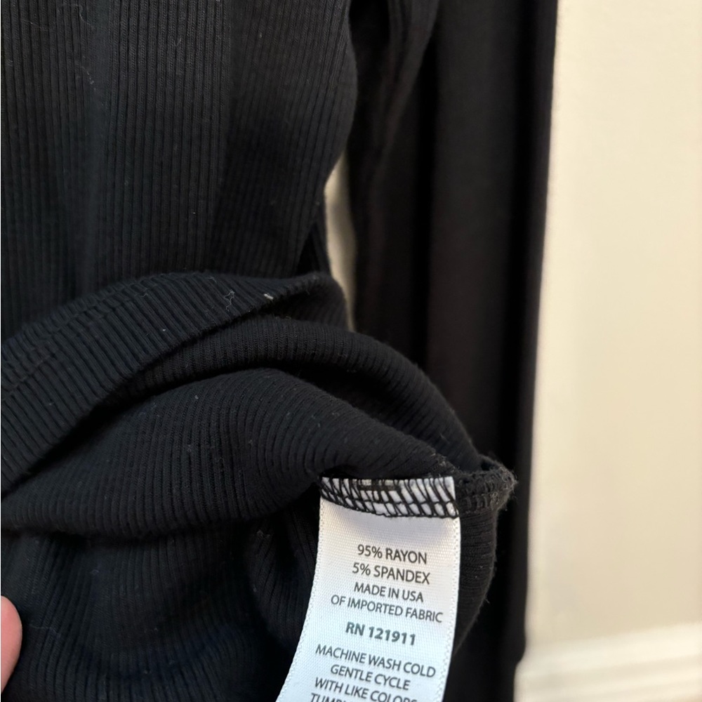 LNA Rey mock neck black top - Picture 5 of 9